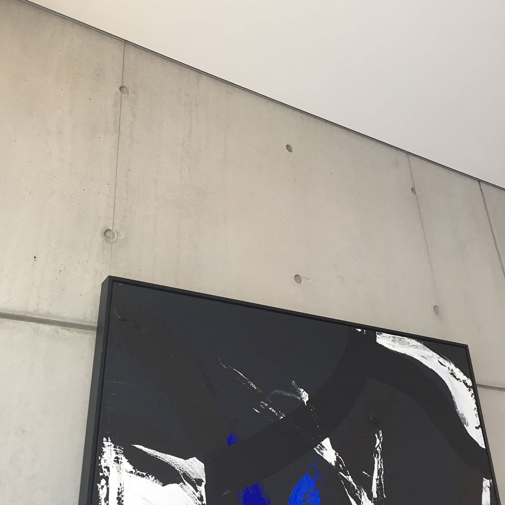Wandanschlußleiste mit Bildaufhänger Schiene für abgehängte Decken, Detail